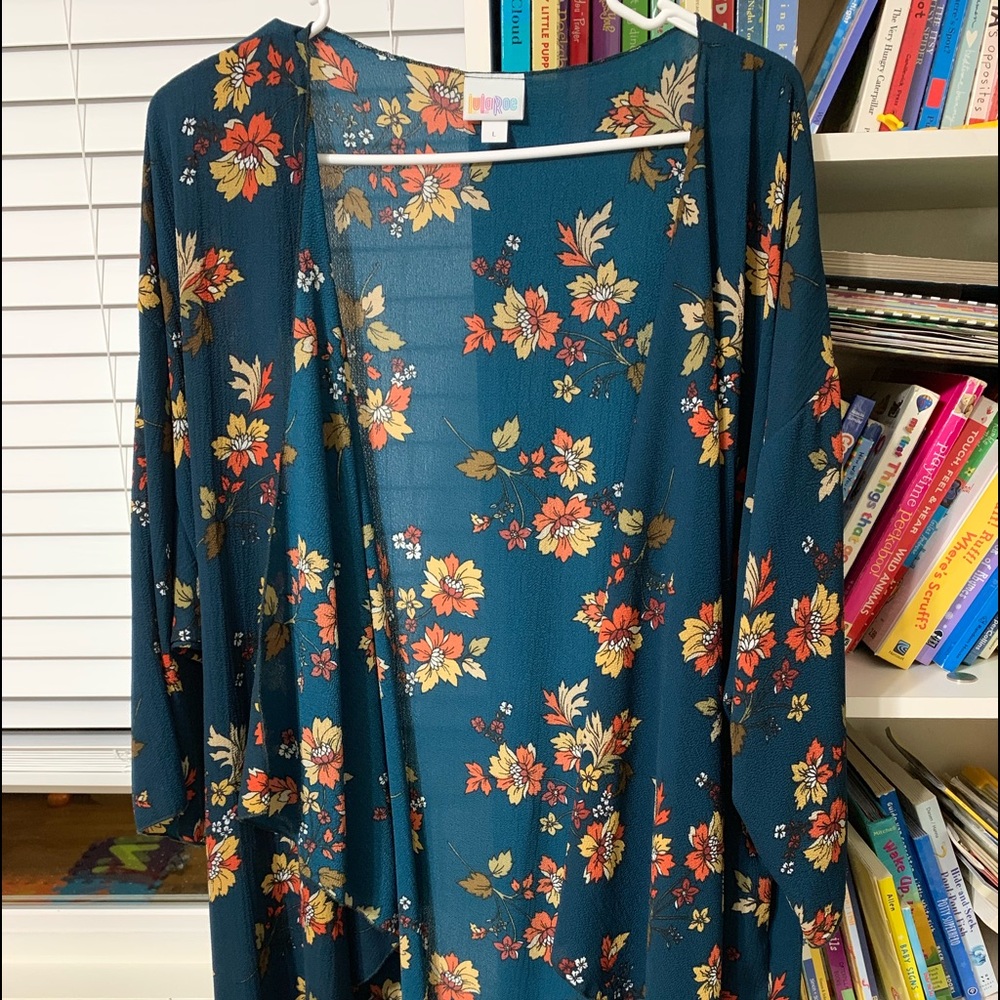 Large LuLaRoe Shirley